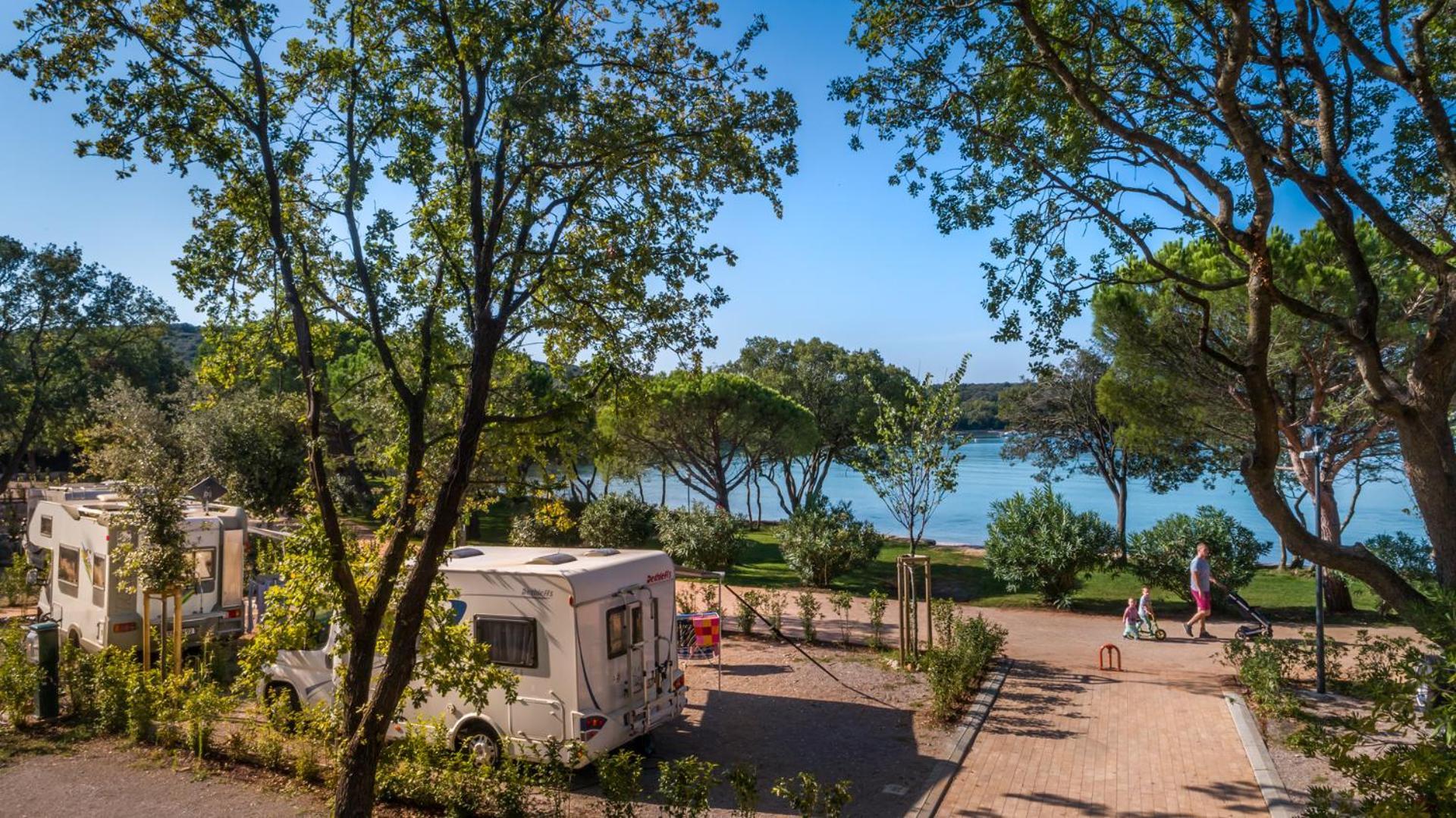 Maistra Camping Vestar Pitches Ровінь Екстер'єр фото