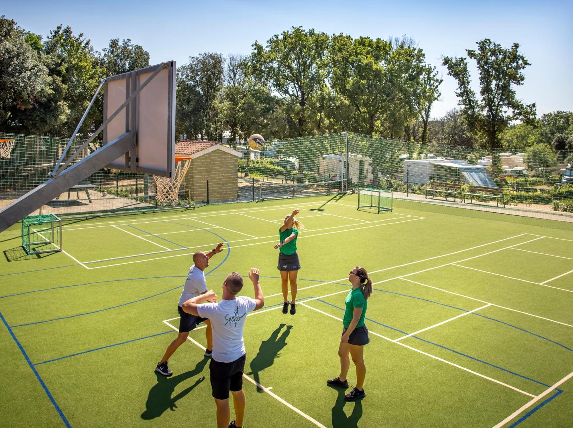 Maistra Camping Vestar Pitches Ровінь Екстер'єр фото